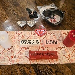 Valentine's Heart Decor Set with Baking Pans